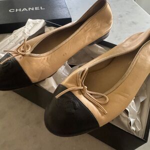 Chanel Lambskin Cap Toe CC Ballerina Flats